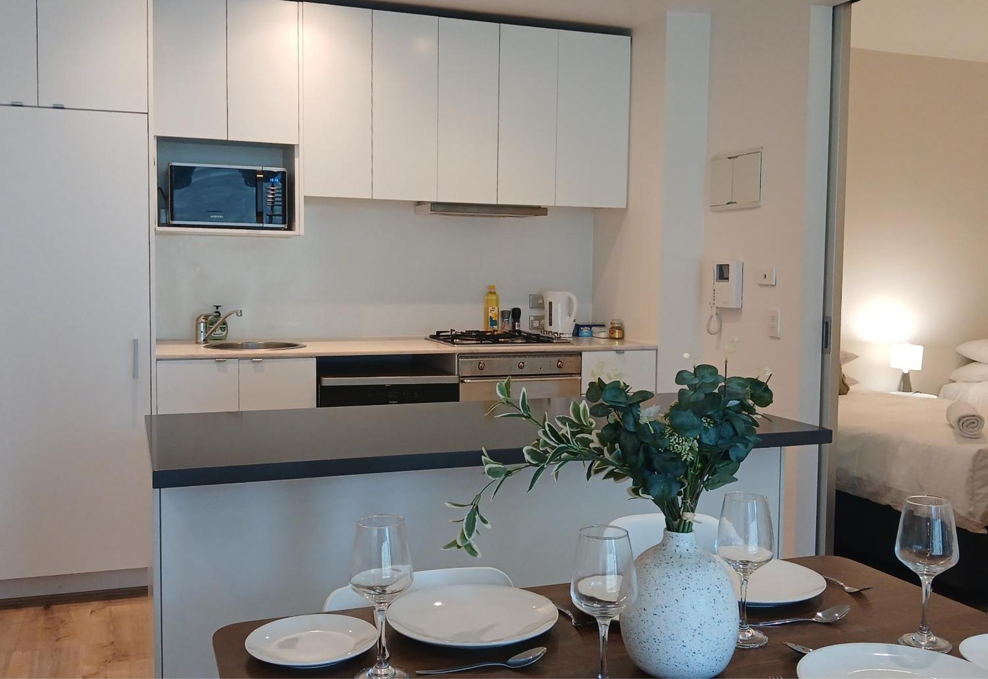 Readyset Apartments At Liberty Мельбурн Экстерьер фото