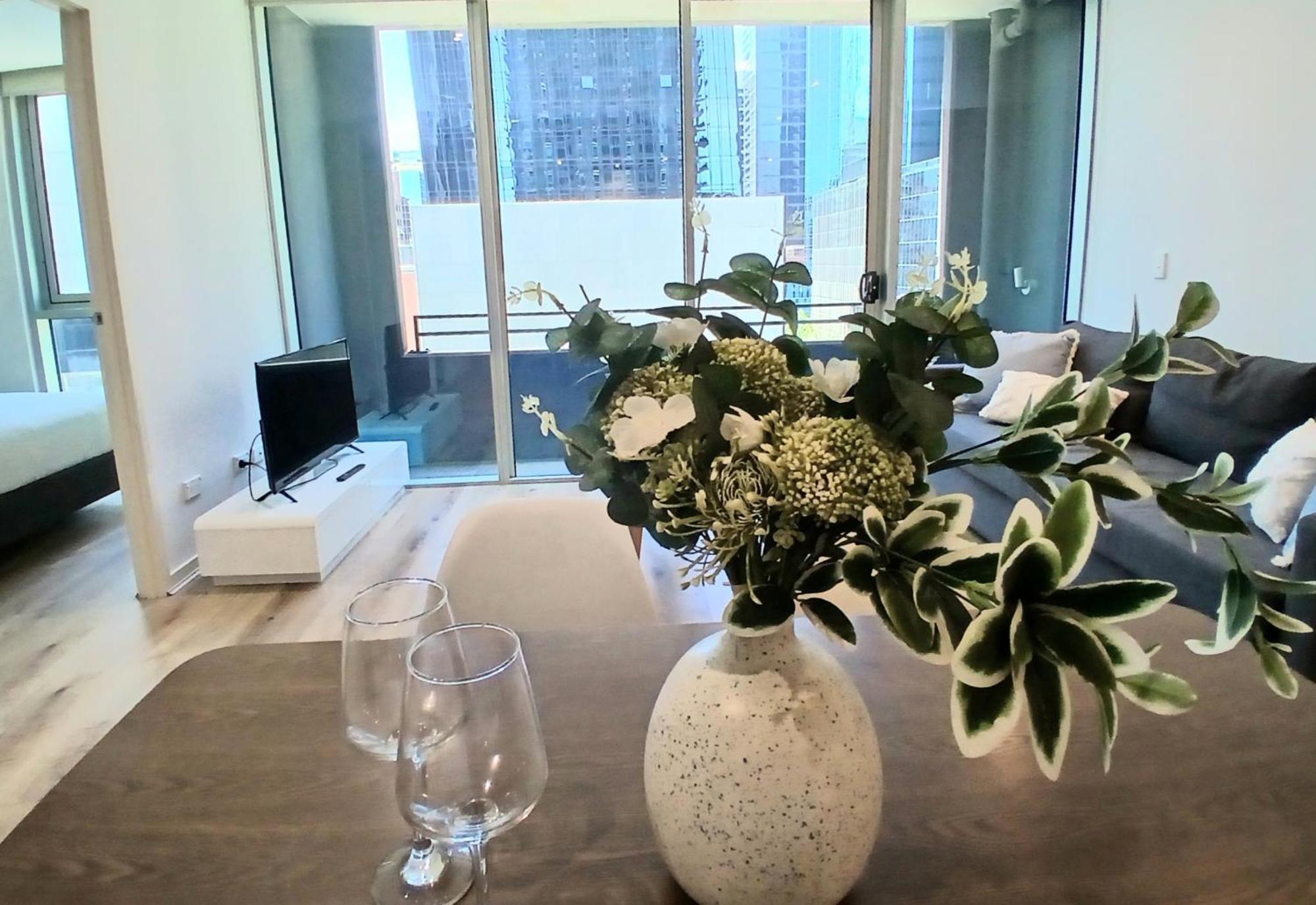 Readyset Apartments At Liberty Мельбурн Экстерьер фото