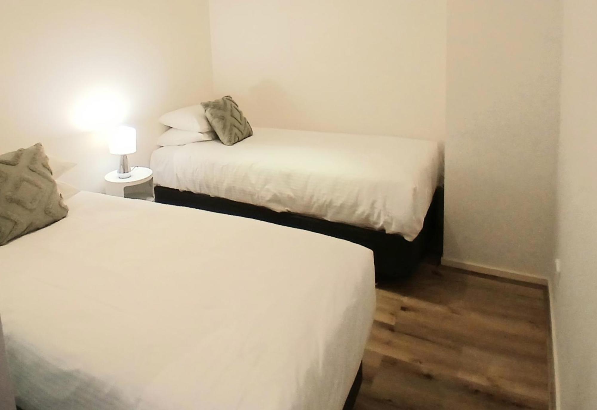 Readyset Apartments At Liberty Мельбурн Экстерьер фото
