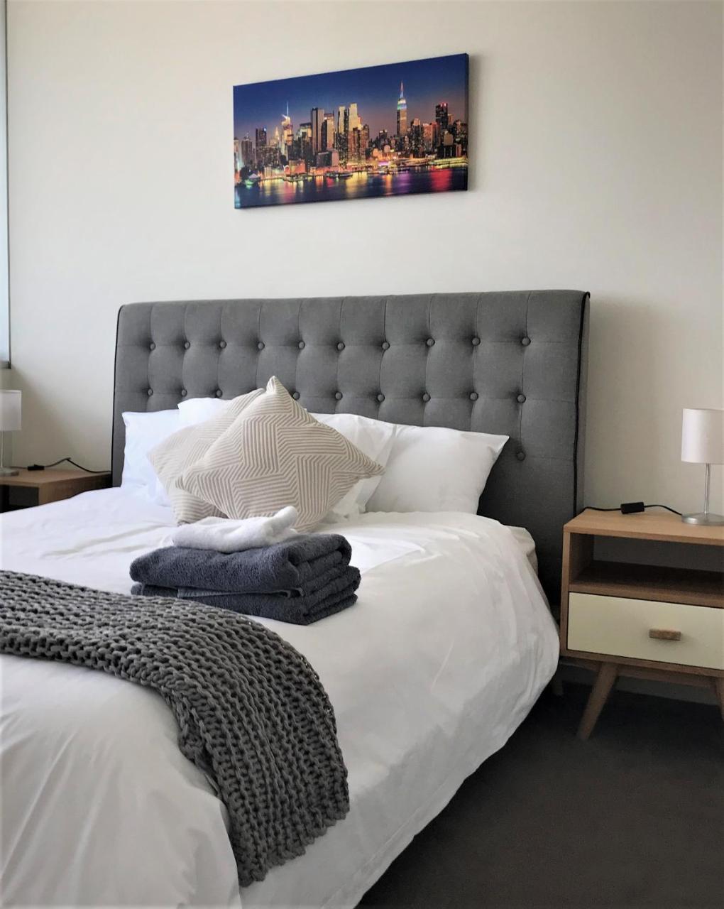 Readyset Apartments At Liberty Мельбурн Экстерьер фото